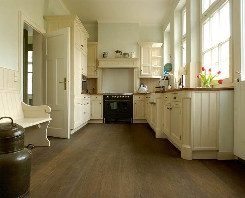 Holzboden Landhausküche